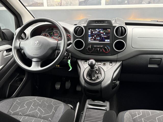 Peugeot PARTNER TEPEE 1.2 PureTech Active | Navi | Carplay | PDC | Airco | Cruise | Interesse? Bel of App naar: 06 30 51 05 90