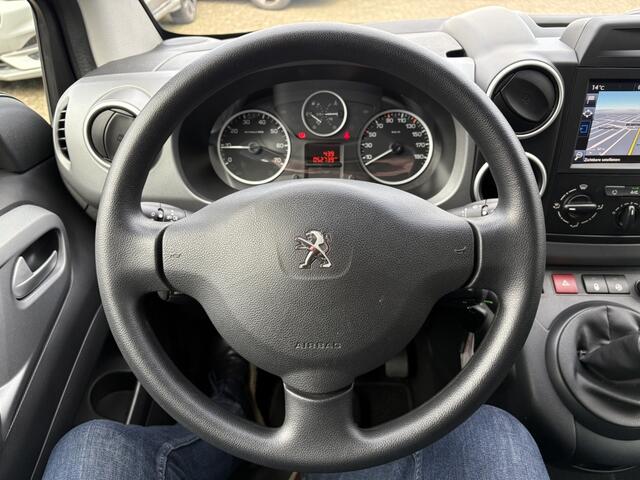 Peugeot PARTNER TEPEE 1.2 110pk Style Navigatie