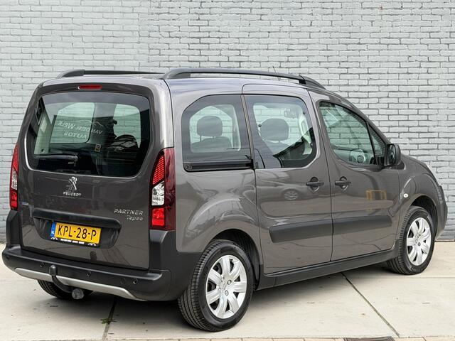 Peugeot PARTNER TEPEE 1.2 ALLURE | NAVI | CLIMA | PDC+CAM | TREKHAAK | BOVAG!