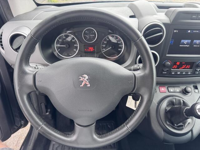 Peugeot PARTNER TEPEE 1.2 PureTech Allure Apple CarPlay