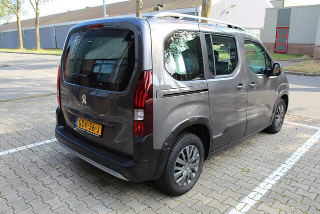 Peugeot Rifter 1.5 BlueHDI Allure automaat / 130 PK Set winterwielen
