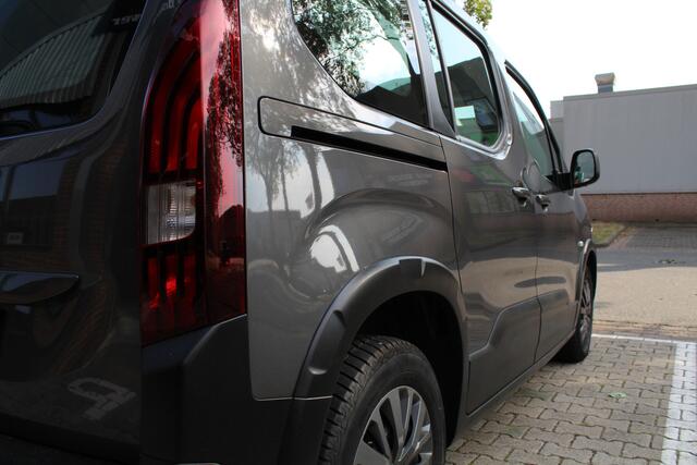Peugeot Rifter 1.5 BlueHDI Allure automaat / 130 PK Set winterwielen