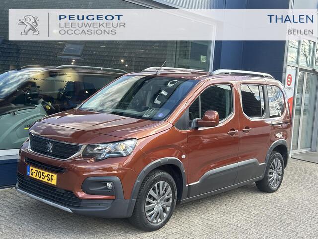 Peugeot Rifter 1.2 Turbo 110PK Allure | Zeer ruime en complete auto | Navigatie | Trekhaak 1150KG | All Season banden | 2x Zijschuifdeur | Airconditioning | Cruise Control | LED Dagrijverlichting | Parkeersensoren | Lichtmetalen velgen | Hoge Zitpositie | DAB+ Radio |