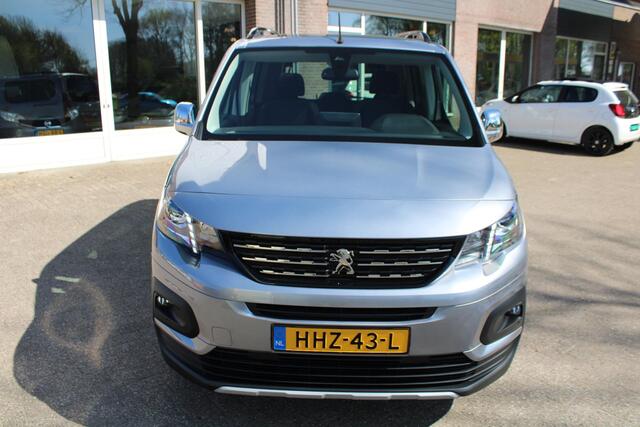 Peugeot Rifter 1.2 GT-Line Navi, Achteruitrijcamera, Parkeerassistent, Climate control, Apple/Android carplay, CC, Trekhaak, Parksens. V en A, Keyless, 17" LMV