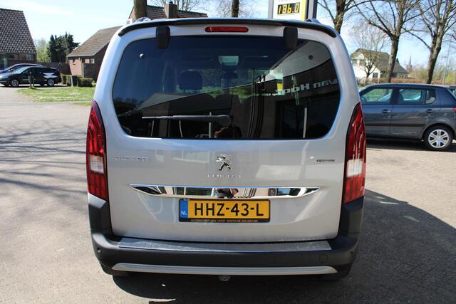 Peugeot Rifter 1.2 GT-Line Navi, Achteruitrijcamera, Parkeerassistent, Climate control, Apple/Android carplay, CC, Trekhaak, Parksens. V en A, Keyless, 17" LMV