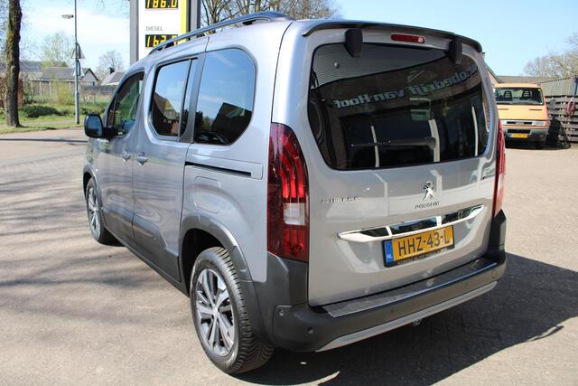 Peugeot Rifter 1.2 GT-Line Navi, Achteruitrijcamera, Parkeerassistent, Climate control, Apple/Android carplay, CC, Trekhaak, Parksens. V en A, Keyless, 17" LMV