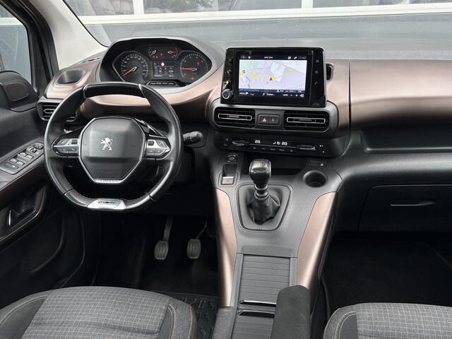 Peugeot Rifter 1.2 Puretech GT-Line | Pano | Navi | Carplay/Android | Camera | Trekhaak | LED | Keyless | Interesse? Bel of App naar: 06 30 51 05 90