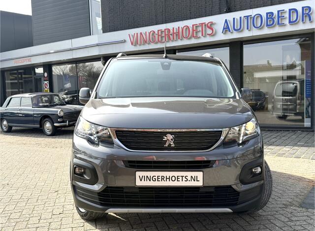 Peugeot Rifter 110 Pk Benzine * Navigatie * Trekhaak * Airco * Parkeer Camera * Cruise Control * Hoge Zit * Vingerhoets; Vierde Generatie Eersteklas Service. Al meer dan 100 jaar een begrip in de Brabantse Kempen,