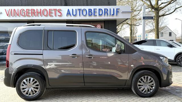 Peugeot Rifter 110 Pk Benzine * Navigatie * Trekhaak * Airco * Parkeer Camera * Cruise Control * Hoge Zit * Vingerhoets; Vierde Generatie Eersteklas Service. Al meer dan 100 jaar een begrip in de Brabantse Kempen,