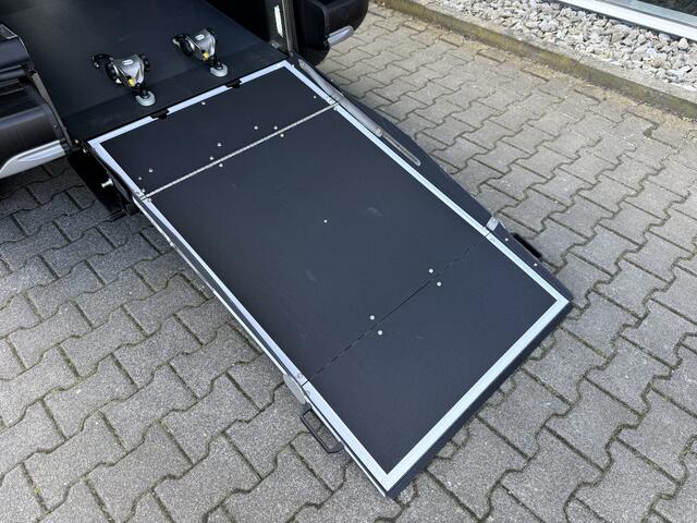 Peugeot Rifter 2+1 Rolstoelauto 1.2 Puretech Allure (Z.g.a.n. Rifter Automaat 2+1 Rolstoelauto!)