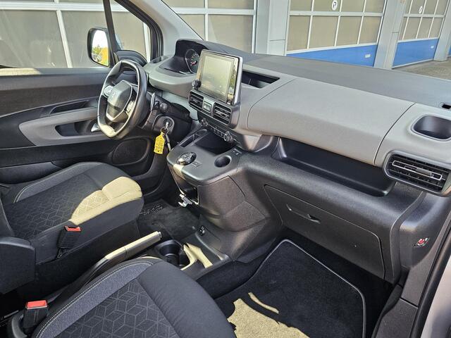Peugeot Rifter 1.2 Puretech Allure automaat | Hoge instap | Ruim en praktisch | Stoelverwarming | Climate control | Parkeersensoren | Trekhaak |