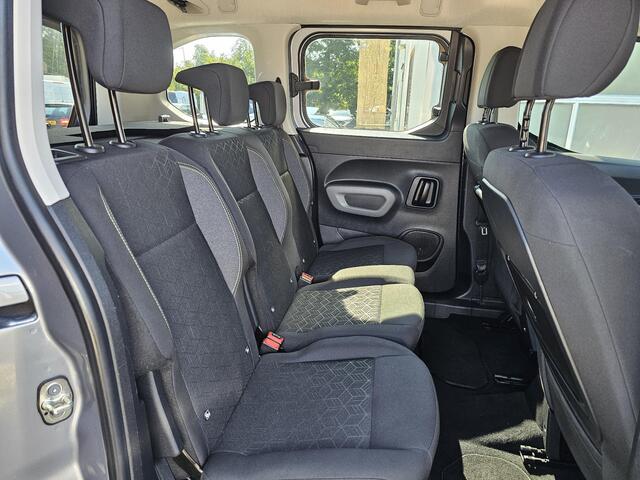 Peugeot Rifter 1.2 Puretech Allure automaat | Hoge instap | Ruim en praktisch | Stoelverwarming | Climate control | Parkeersensoren | Trekhaak |