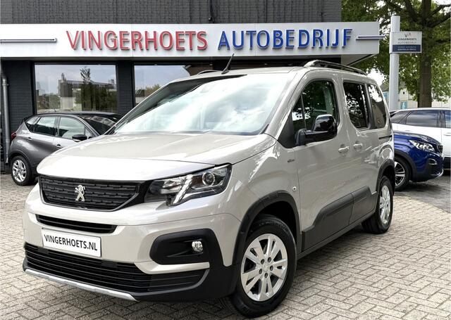 Peugeot Rifter 110 Pk Benzine * GT-Line * Super Netjes * Navigatie * Panoramadak * Trekhaak * Stoelverwarming * Keyless Entry & Start * Climate & Cruise Control * L.M. Velgen * Vingerhoets; Vierde Generatie Eersteklas Service. Al meer dan 100 jaar een begrip in de Bra