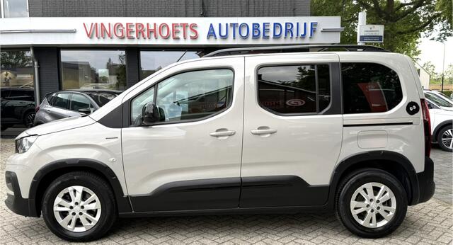 Peugeot Rifter 110 Pk Benzine * GT-Line * Super Netjes * Navigatie * Panoramadak * Trekhaak * Stoelverwarming * Keyless Entry & Start * Climate & Cruise Control * L.M. Velgen * Vingerhoets; Vierde Generatie Eersteklas Service. Al meer dan 100 jaar een begrip in de Bra