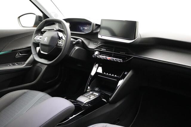 Peugeot e-2008 EV Allure Pack 50 kWh | Navigatie | Stoelverwarming | Camera | Keyless | Lichtmetalen velgen | Getint glas