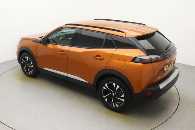 Peugeot e-2008 EV Allure Pack 50 kWh | Navigatie | Stoelverwarming | Camera | Keyless | Lichtmetalen velgen | Getint glas