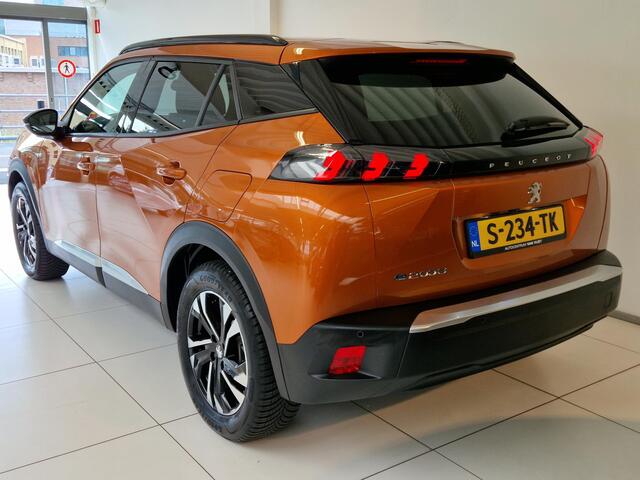 Peugeot e-2008 EV Allure Pack 50 kWh 3-Fase 11 kWh | Stoelverwarming | Advanced Grip Control | Apple Carplay/Android Auto | Achteruitrijcamera | Cruise Control |
