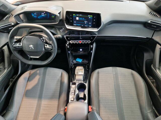 Peugeot e-2008 EV Allure Pack 50 kWh 3-Fase 11 kWh | Stoelverwarming | Advanced Grip Control | Apple Carplay/Android Auto | Achteruitrijcamera | Cruise Control |