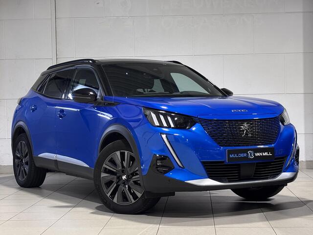 Peugeot e-2008 SUV GT Pack EV 3-FASEN 50kWh 136pk AUTOMAAT SCHUIF/KANTELDAK | ALCANTARA/LEDER | ADAPTIVE CRUISE | SMART KEYLESS ENTRY | STOELVERW. | 18" LM-VELGEN 'EVISSA' | NAVI | CAMERA