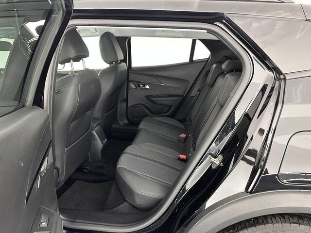 Peugeot e-2008 EV Blue Lease Allure 50 kWh [ 3-Fase ] (INCL-BTW) Aut. *DIGI-COCKPIT | ADAPT.CRUISE | FULL-LED | 1/2-LEDER | KEYLESS | CAMERA | NAVI-FULLMAP | LANE-ASSIST | ECC | PDC | DAB + | SPORT-SEATS | 17''ALU*