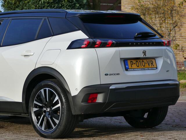 Peugeot e-2008 EV GT Pack 50 kWh | achteruitrijcamera | Apple Carplay / Android auto | panoramadak