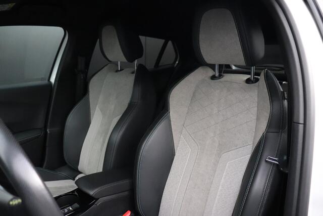 Peugeot e-2008 EV GT Pack 50 kWh | STOELVERW. | 360° CAMERA | CRUISE | APPLE CARPLAY | NAVI |