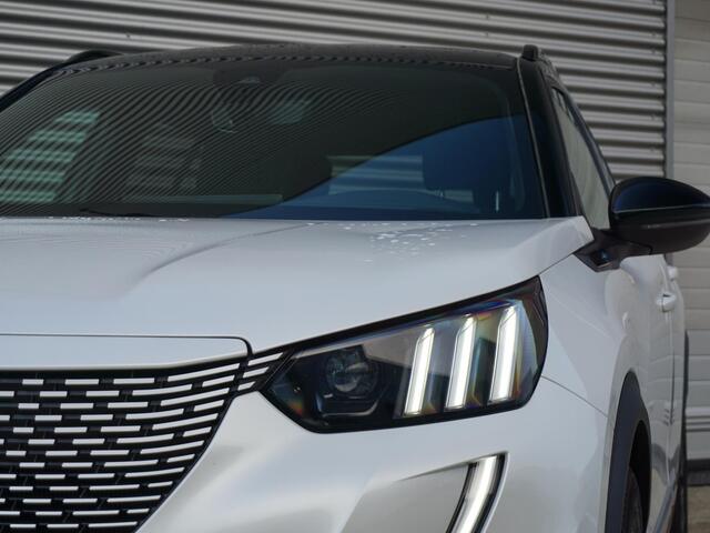 Peugeot e-2008 EV GT Pack 50 kWh Panoramadak | Alcantara Leder interieur