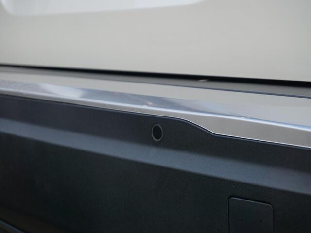Peugeot e-2008 EV GT Pack 50 kWh Panoramadak | Alcantara Leder interieur