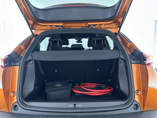 Peugeot e-2008 EV Active Pack 50 kWh [ 3-Fase ] (INCL.BTW) *FULL-LED | APPLE-CARPLAY | COMFORT-SEATS | KEYLESS | ECC | PDC | CRUISE*