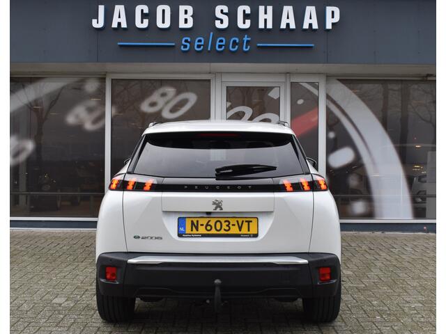 Peugeot e-2008 EV Allure Pack 50 kWh / Keyless / Camera / Carplay / Navigatie / Trekhaak