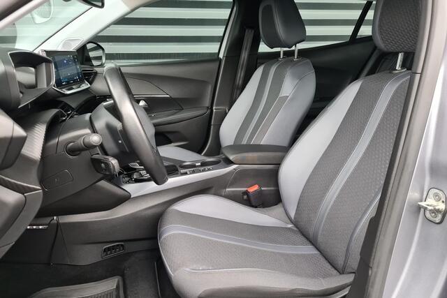Peugeot e-2008 EV Allure 50 kWh 3D dashboard - 17 inch