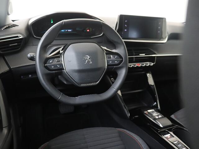 Peugeot e-2008 EV Active Pack 50 kWh | Navigatie | Camera | LM Velgen |