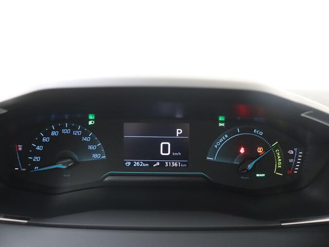 Peugeot e-2008 EV Active Pack 50 kWh | Navigatie | Camera | LM Velgen |