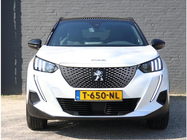 Peugeot e-2008 EV GT 50 kWh | Navigatie | Keyless | Cruise Control | Climate Control | Camera | LED | Apple Carplay/Android Auto | TwoTone |