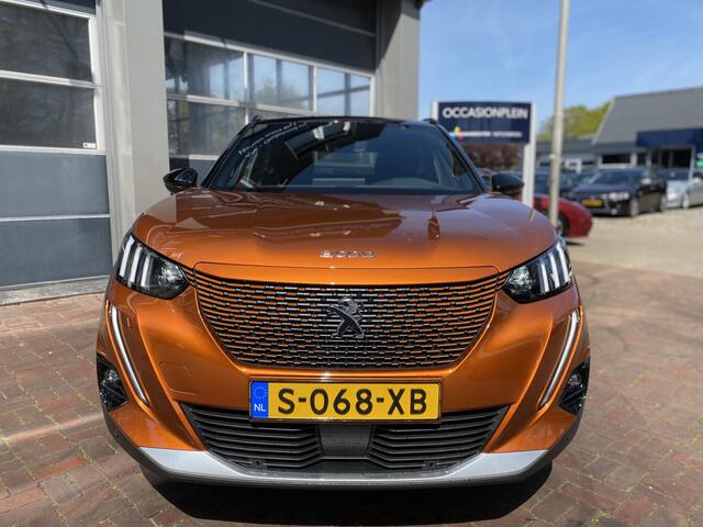 Peugeot e-2008 2000,- subsidie EV GT Pack 50 kWh | ACC | Line assist | 3D Cockpit | Leder | Dealer onderhouden | APK 01-2026
