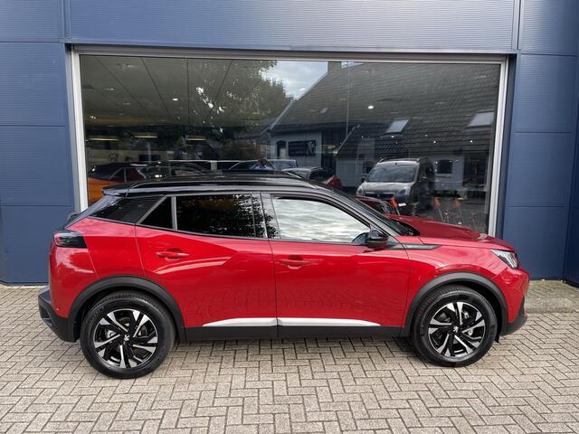 Peugeot e-2008 EV GT 50 kWh | Volledig Elektrisch | Full LED Verlichting | Navigatie | 3-Fase Lader | Camera | Keyless Start | Lichtmetalen Velgen | Cruise Control | Climate Control | Half Lederen Bekleding | Sportieve Uitvoering |