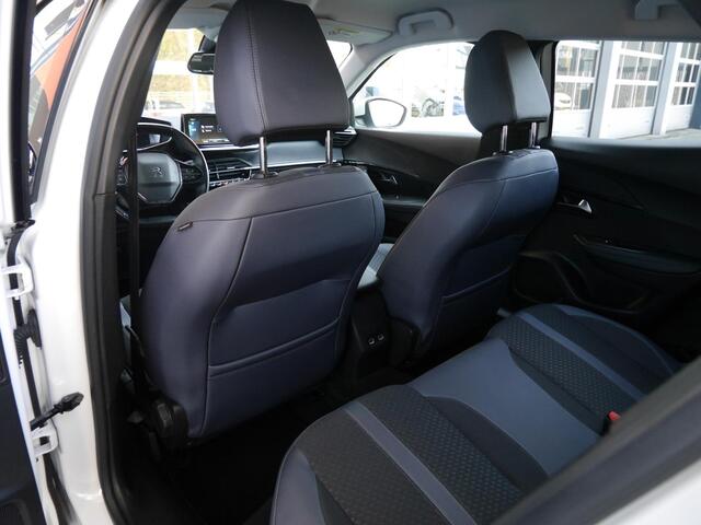 Peugeot e-2008 EV Allure 50 kWh | 3 Fase | Elektrisch | Adaptieve Cruise | Led koplampen | Camera | Stoelverwarming