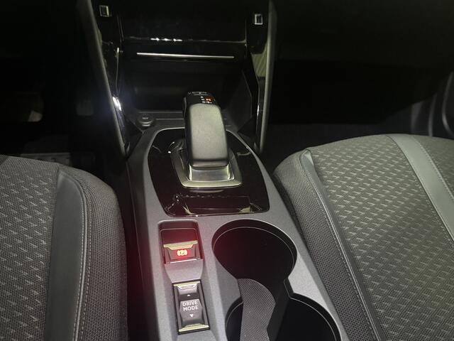 Peugeot e-2008 EV Allure 50 kWh PARELMOER DIGI-DASH CAMERA NAVI CLIMA PDC LMV LED