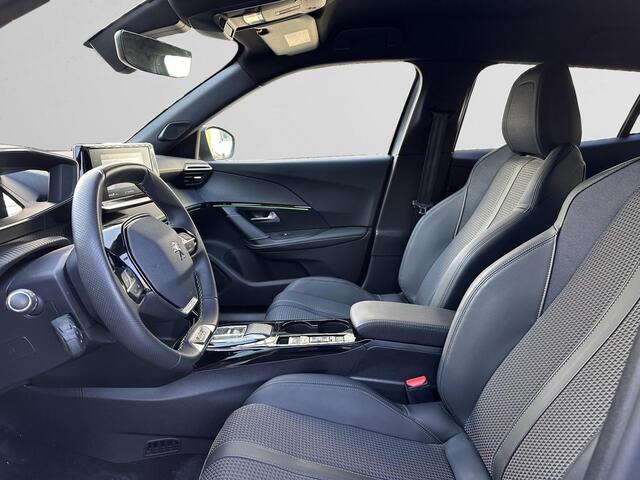 Peugeot e-2008 EV GT Line 50 kWh SOH 100%, 3-FASE, Camera, Stoelverwarming