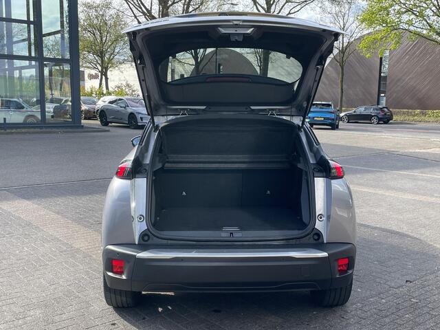 Peugeot e-2008 EV GT 50 kWh VAN: 20.900,- VOOR: 18.877,- EURO UW LENTEVOORDEEL: 2.023,- EURO TOPSTAAT! 3 FASE LADEN | PANORAMADAK
