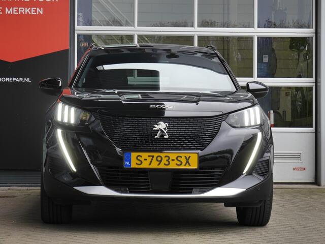 Peugeot e-2008 EV GT 50 kWh | Parkeersensoren voor en achter | Navigatie | Cruise control | Climate control | Led verlichting | Regensensor | Lichtmetalen velgen 17 inch