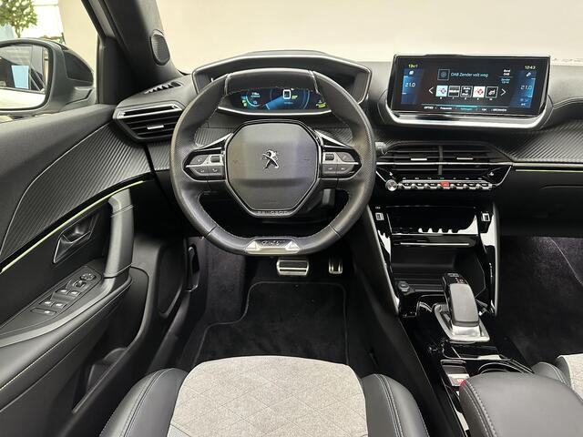 Peugeot e-2008 EV GT 50 kWh | Panodak | Add Cruise | Key Less | Verw Stoelen | Parelmoer Met Lak | 15.000 km