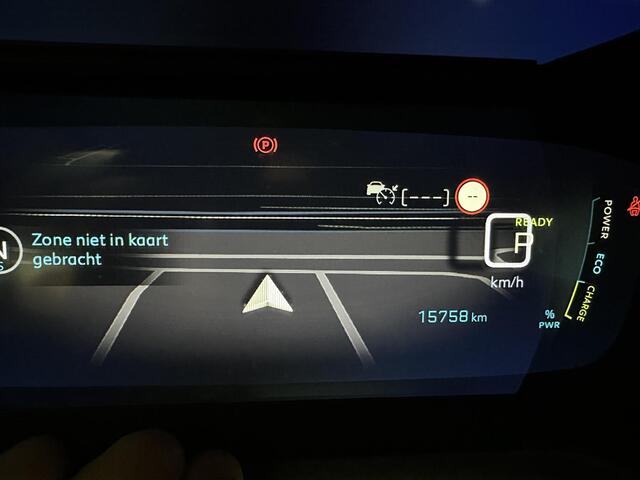Peugeot e-2008 EV GT 50 kWh | Panodak | Add Cruise | Key Less | Verw Stoelen | Parelmoer Met Lak | 15.000 km