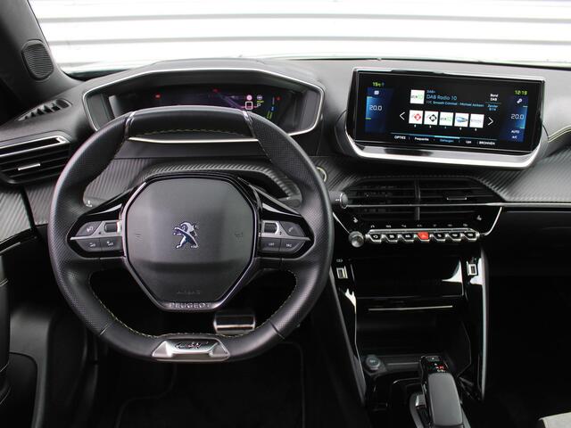 Peugeot e-2008 EV GT Pack 50 kWh | Stoelverwarming | Pano dak | Camera | 18" LM | Cruise adaptief | Clima |