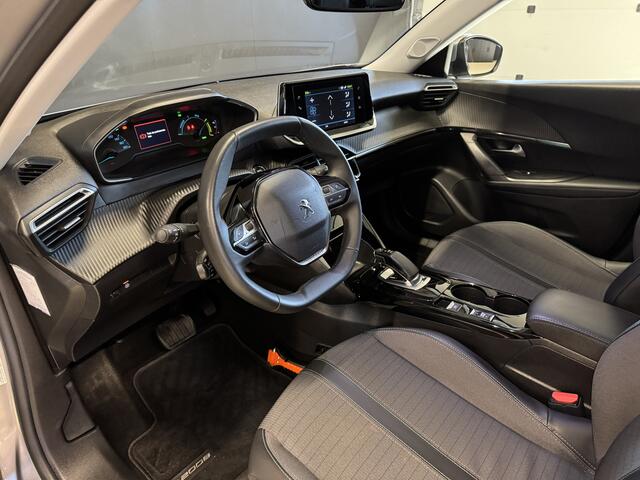 Peugeot e-2008 EV Allure 50 kWh 3-fase | Camera | Navi | Carplay | Full LED