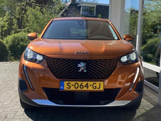 Peugeot e-2008 EV Active Pack 50 kWh | Apple Carplay & Android Auto | Parkeersensoren | 1-fase | Cruise Control | 100kW snelladen