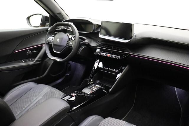 Peugeot e-2008 EV GT 50 kWh 3-Fase | Panoramadak | Adaptive Cruise Control | Navigatie | Full LED | Stoelverwarming | Pack Drive Assist | Camera