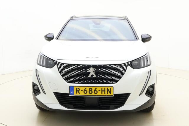 Peugeot e-2008 EV GT 50 kWh 3-Fase | Adaptive Cruise Control | Panoramadak | Full LED | Navigatie | Camera | Pack Drive Assist | Alcantara bekleding