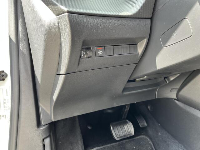 Peugeot e-2008 EV Allure 50 kWh
