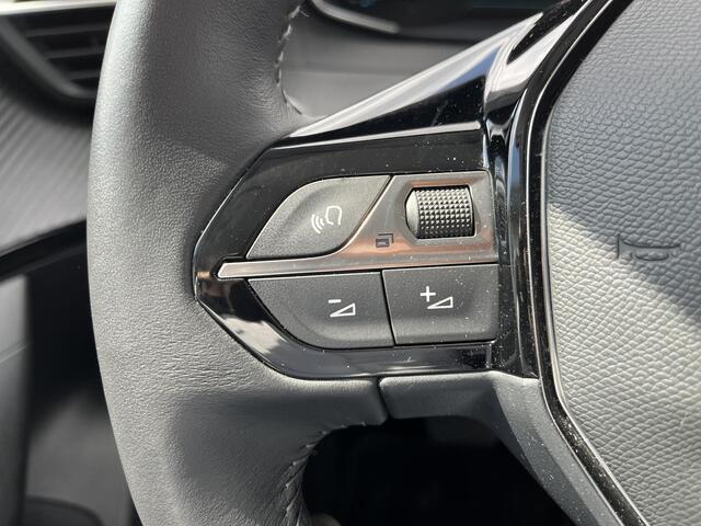 Peugeot e-2008 EV Allure 50 kWh